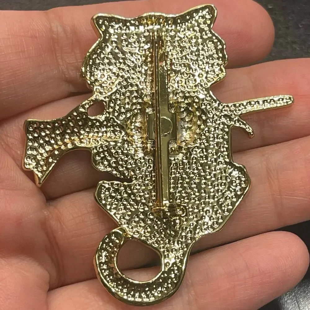 None and/or Unknown vintage gold